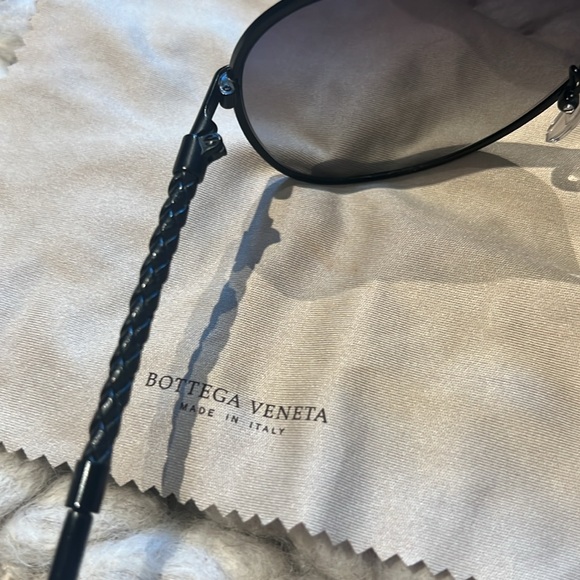 Bottega Veneta 0102 Leather Vintage Sunglasses - Picture 8 of 8